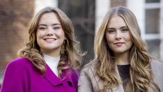 Красота, нежност и кралски стил – дипломирането на европейските принцеси