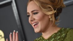 Фенове към Адел: Добре дошла отново, кралице!