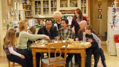 Рей Романо и компания се събират по случай 30 години „Всички обичат Реймънд“