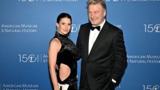 Хилария Болдуин разголи талия два месеца, след като се сдоби със седмо дете