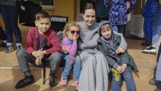 Анджелина Джоли с изненадваща визита в Украйна