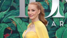 Джесика Частейн е слънцето на червения килим