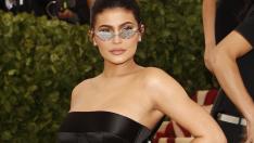 Леопардова кралица за Хелоуин: Кайли Дженър и новата ѝ прическа