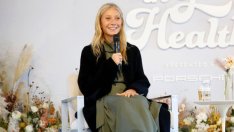 За първи път: Гуинет Полтроу показа доведените си деца