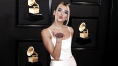 Летни рокли: Дуа Липа с мини модел