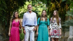 Кралица Летисия с рокля на Барби за лятната си почивка