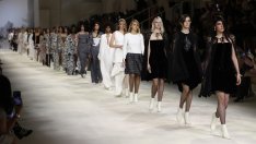 Цветелина Янева на ревю на Chanel в Дубай