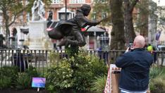 Въпреки скандалите, появи се статуя на Хари Потър в Лондон