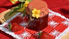 Как да приготвите сладко от ягоди на фурна