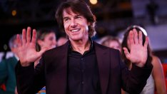 Дъщерята на Том Круз – Сури – беше забелязана да изхвърля боклука