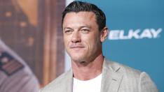 Люк Евънс се хвали с невероятна форма