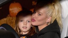 Пораснала: Кристина Агилера изведе дъщеря си Съмър на сцената