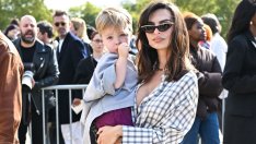 Нежност и стил: Емили Ратайковски със специална фотосесия със сина си за Деня на майката