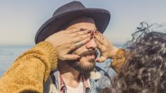 Какво привлича мъжете от различни зодии в една жена?