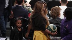 Рядък фотос: Дъщерята на Бионсе и Джей Зи навърши 10 години