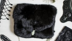 Космати дамски чанти – сред предпочитаните за зимата