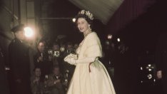 Любов и романтика &ndash; уникалната история на годежния пръстен на кралица Елизабет II