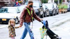 Ирина Шейк откровено за отглеждането на дъщеря с Брадли Купър