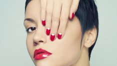 Свети Валентин 2022: Маникюристът на Ким Кардашян с 4 идеи