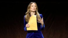 Оливия Уайлд получи съдебна призовка на сцената