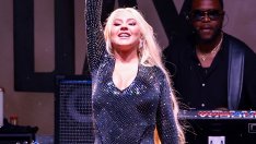 Кристина Агилера видимо се е вталила през лятото