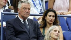 Алек Болдуин плаче пред съпругата си Хилария в първия трейлър за риалити шоуто им