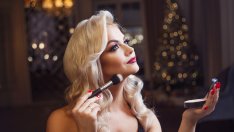 Безупречен грим за празниците – следвайте тези експертни съвети