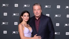 Хилария и Алек Болдуин възродиха емблематичната сцена от филма "Мръсни танци"