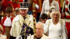 Кралица Камила блести в най-царствената си визия за 77-ия си рожден ден