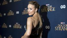 Визия на деня: Бременната Рейчъл Макадамс с перфектния тоалет за есента