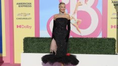 Направила ли си е Марго Роби пластична операция, за да изглежда като Барби?