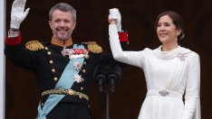 От Тасмания до датския трон: 10-те най-стилни тоалета на новата кралица Мери