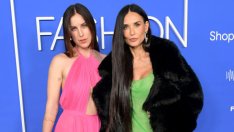 Деми Мур се грижи за внучето по леопардови бикини