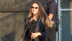 Лили Джеймс: Случилото се с Памела Андерсън е грешно