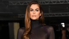 Кая Гербер като копие на майка си Синди Крауфорд на звездното парти на сезона