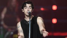 Коя беше Софи Търнър - Джо Джонас посрещна новата година с моделка