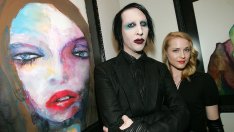 „Мерилин Менсън ме изнасили по време на музикално видео“