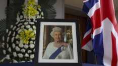 Елизабет II ще бъде погребана със сантиментални бижута