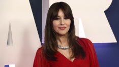 Моника Белучи на 58: Сексапил и съблазън в черно