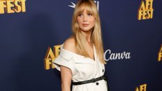 Дженифър Лорънс дебютира бременно коремче и нова прическа на червения килим