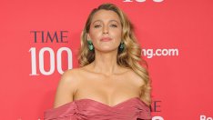 Как Блейк Лайвли използва модните си изяви като щит