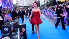 Натали Портман донесе лятото на червения килим