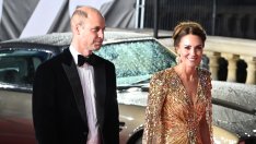 Принц Уилям и Кейт Мидълтън на червения килим