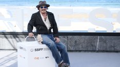 Джони Деп се завръща в Холивуд с подкрепа от близка приятелка