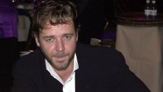 Ръсел Кроу ли е най-гневният човек в Холивуд? От изблика му на наградата БАФТА до хвърлянето на телефон по портиер