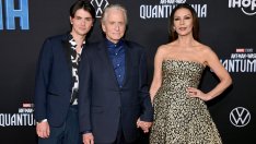 Визия на деня: Катрин Зита-Джоунс и нейната сафари рокля