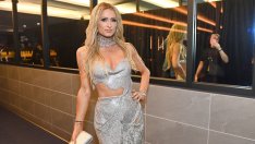 След двете деца Парис Хилтън се съблече по провокативно бельо