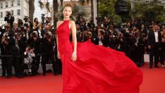 Лек за подпухнали очи? Питайте Бела Хадид