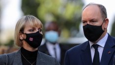 Отново у дома – принцеса Шарлийн се завърна в Монако