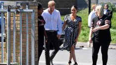 Меган и Хари на кралско пътуване, Арчи напусна Острова за първи път